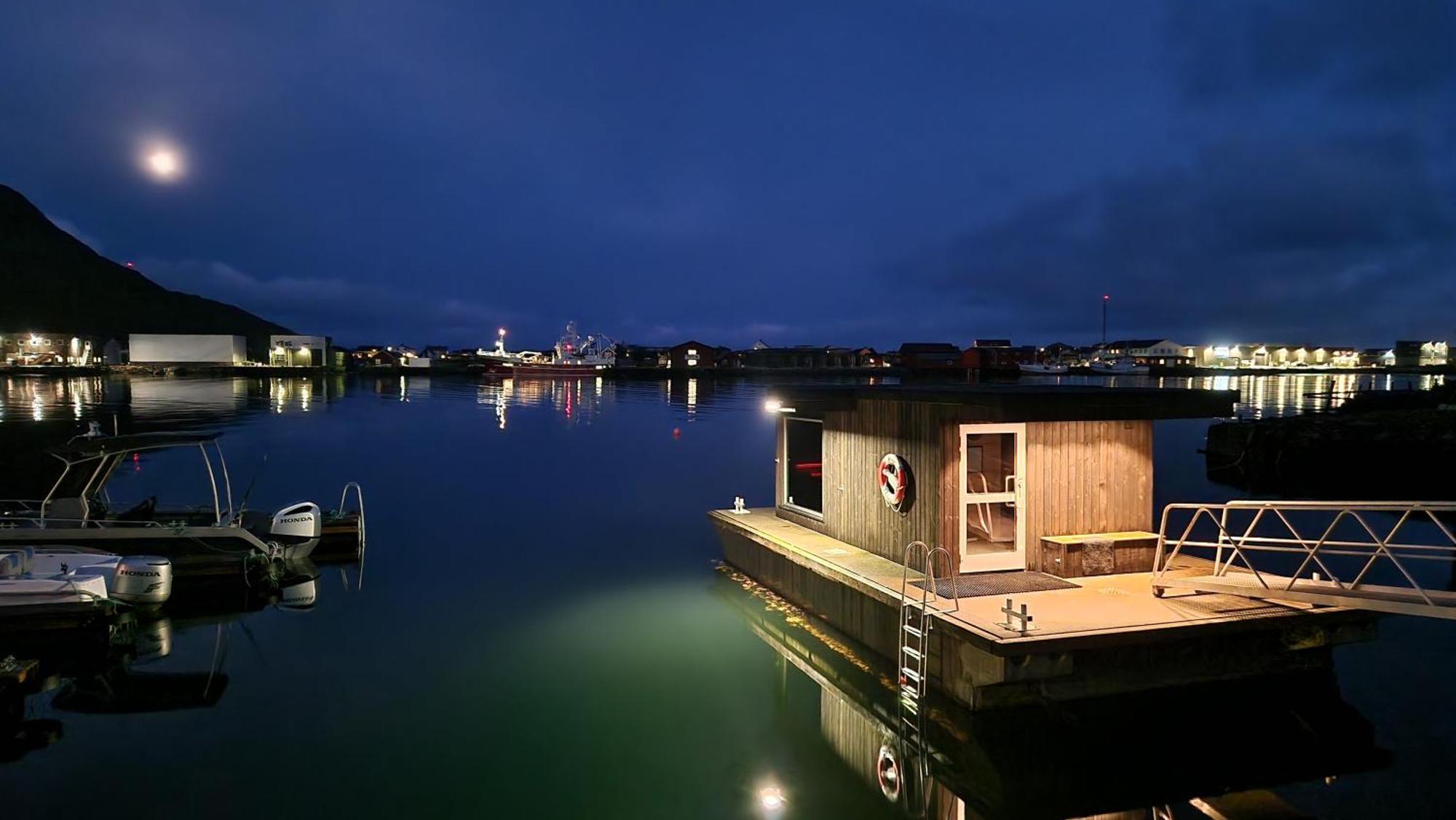 Bensvik Brygge Apartamento Vaeroy Exterior foto