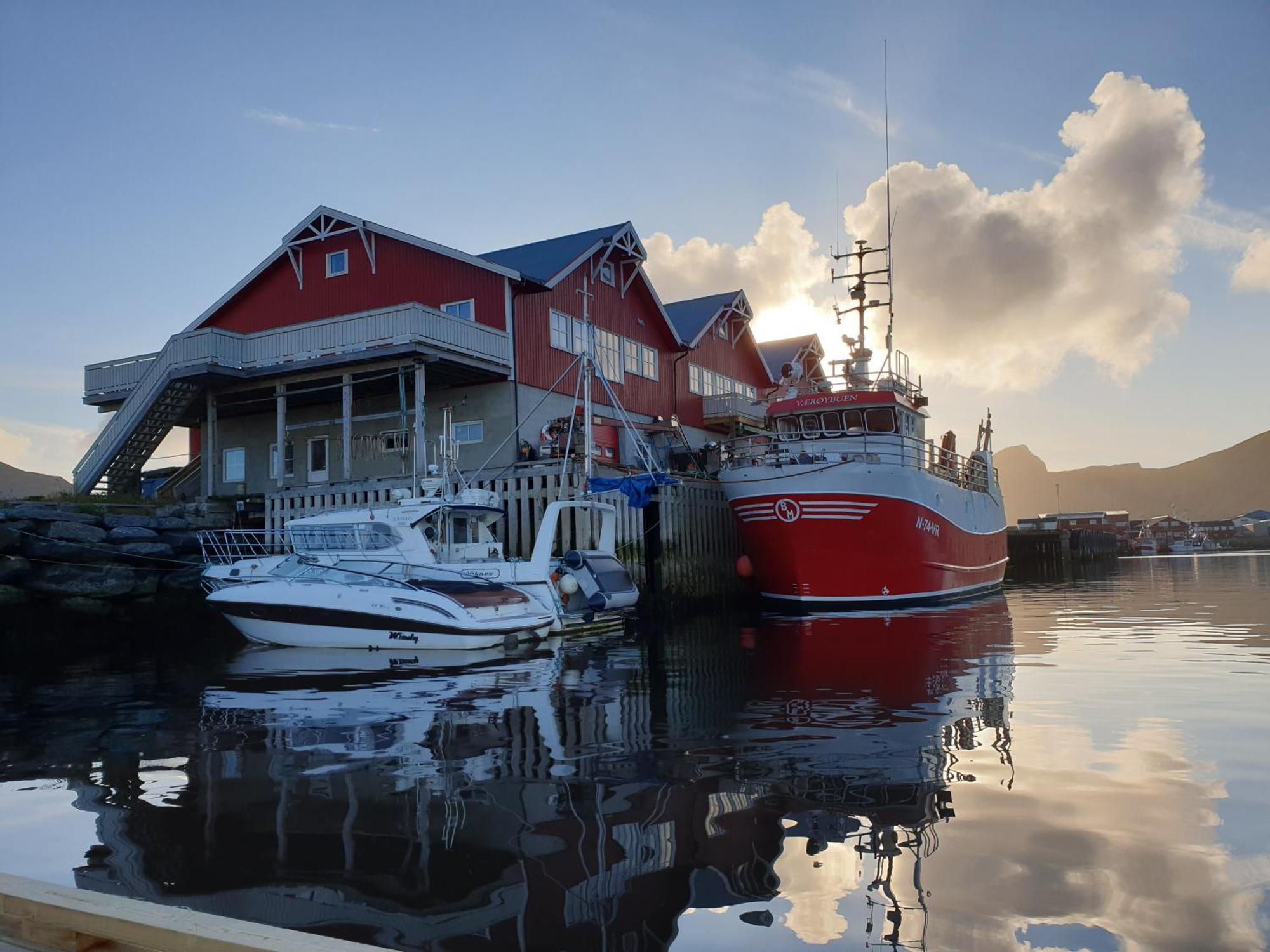 Bensvik Brygge Apartamento Vaeroy Exterior foto